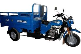 Biệt đội xe ba gác chở thuê quận Tân Phú