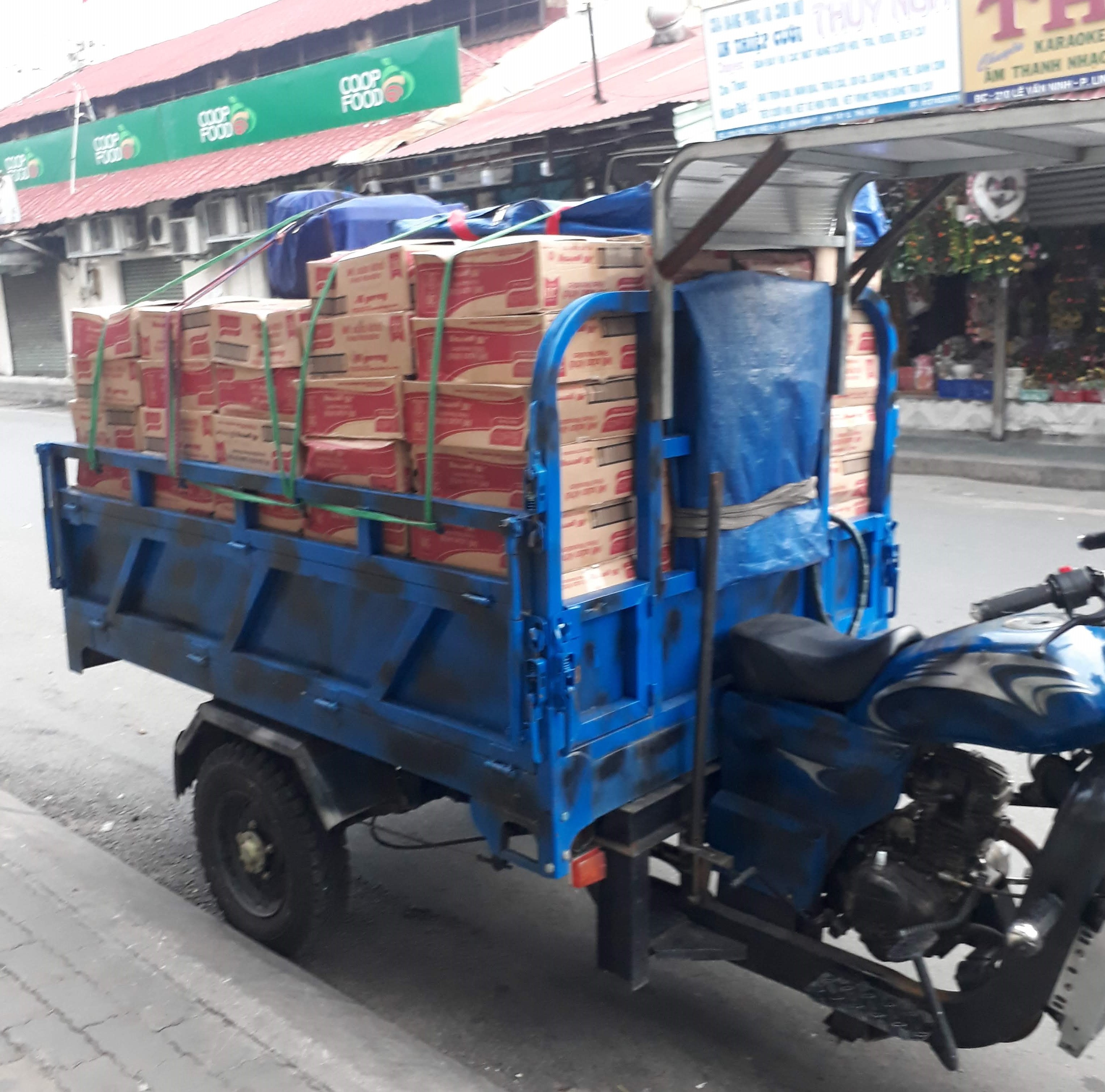 Dịch vụ xe ba gác chở hàng TPHCM